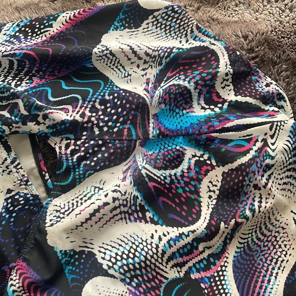 Badinka  Vapor trance Asymmetrical bodysuit - Picture 6 of 11